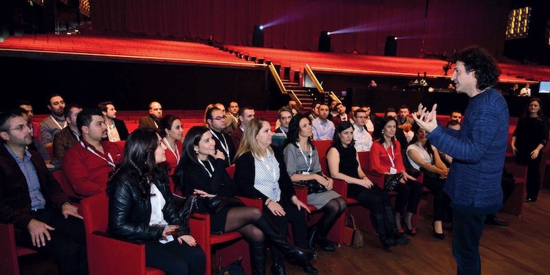 Mare Motivasyon, Rain